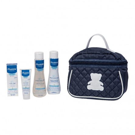 MUSTELA BEAUTY TRAVEL SET borsa blu con all'interno prodotti come regalo per una nascita  